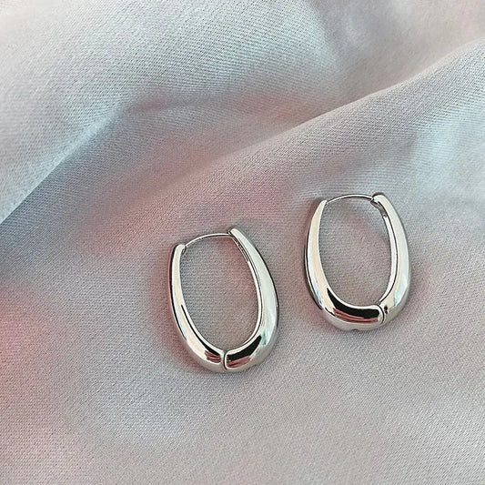 Rebecca Earrings in Silver